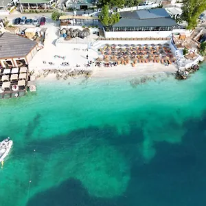 Esmerald 3* Ksamil