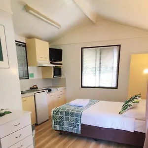 Holiday park Lilyponds ***